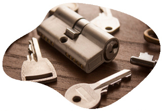 Cambio de bombines y cilindros en Sant Martí, Barcelona